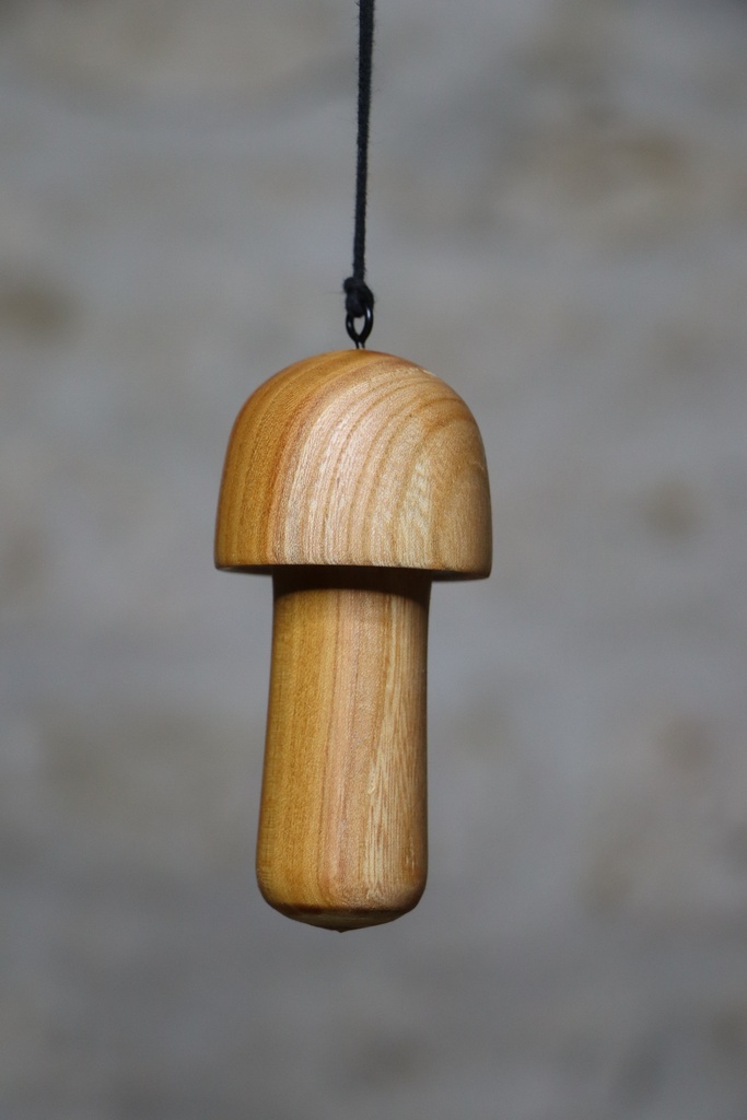 Champignon en bois massif à suspendre (petit) ML